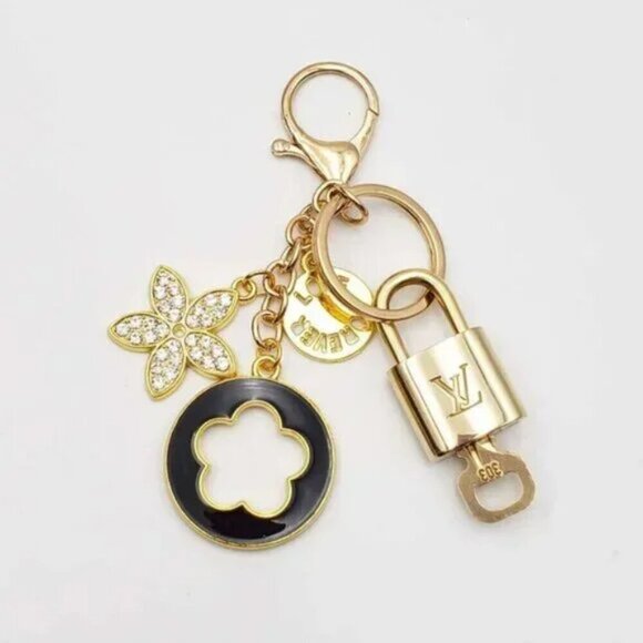 100% Auth Louis Vuitton Lock & Key with unbranded Bagcharm, Keycharm, Keychain - Picture 1 of 8